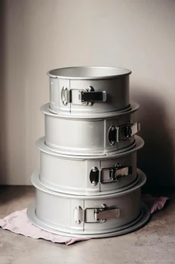 Heirol Bagetilbehør & Bageredskaber>Springform Anodiseret aluminium 20 cm Sølvfarvet