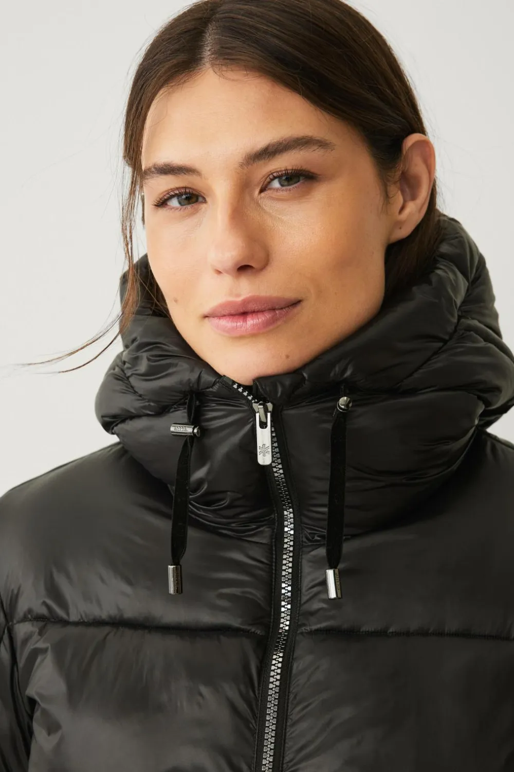 Áhkká Overtøj|Overtøj>Jakke Gold Warm Jacket Shiny Sort