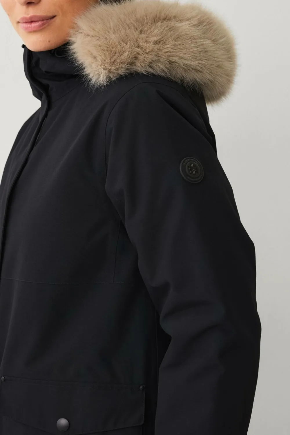 Áhkká Jakker & Frakker>Parka Urban Padded Long Parka W Sort