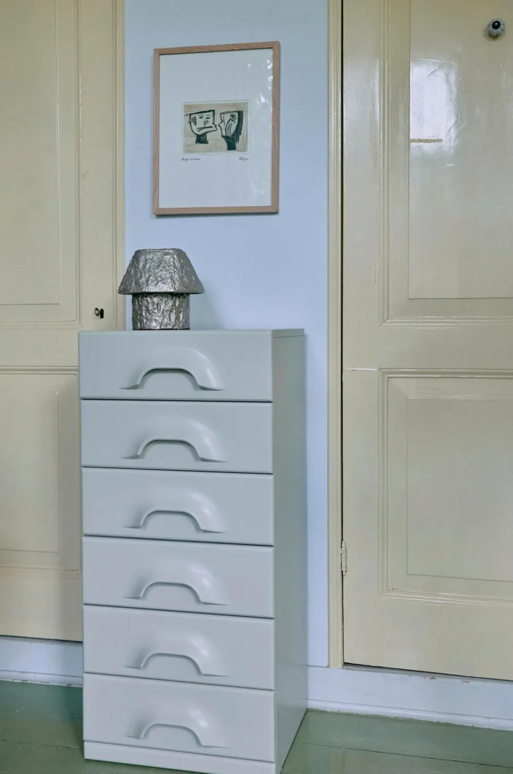 HKliving Bordlamper>Artefact bordlampe i aluminium Lysegrå