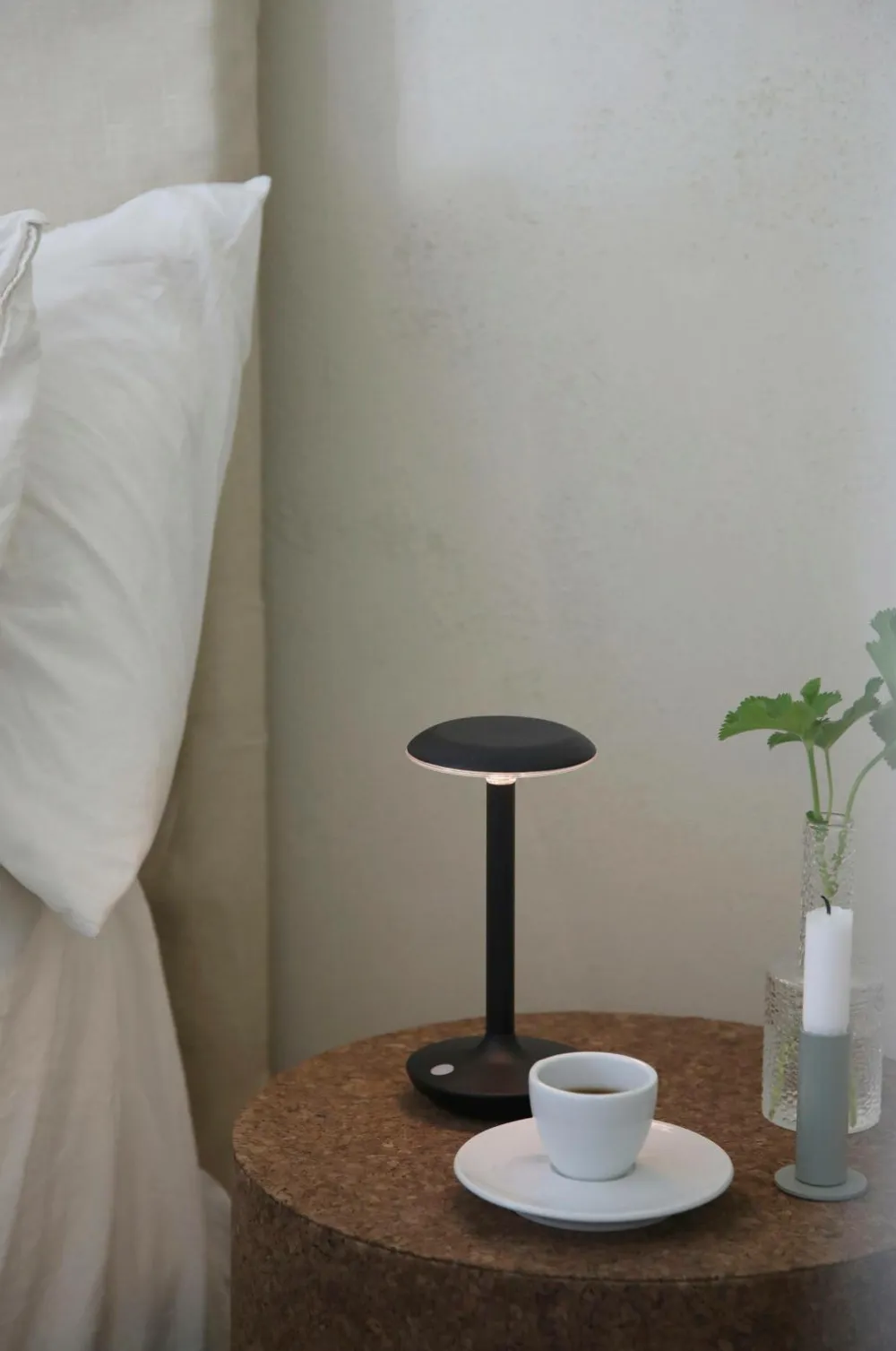 Markslöjd Genopladelig bordlampe Petit B/O Sort Best