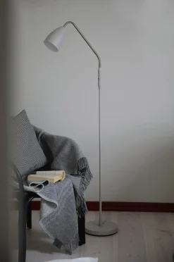 Markslöjd Gulvlampe Patro 3-Step LED Beige Best