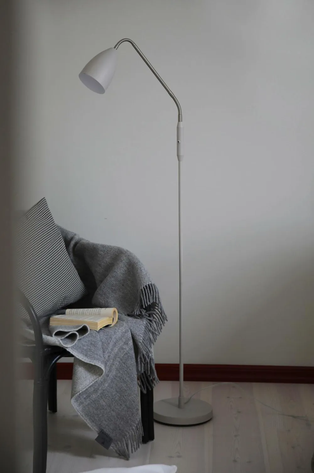 Markslöjd Gulvlampe Patro 3-Step LED Beige Best