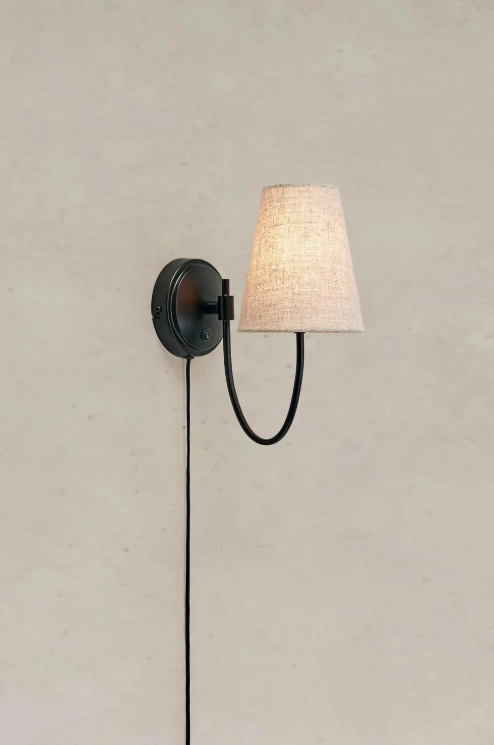 Markslöjd Væglampe Amar Beige/sort New