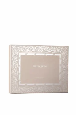 Molton Brown Giftbox Floral & Fruity Body Care Set - Bath & Shower Gel 3 X 300 Ml No Color
