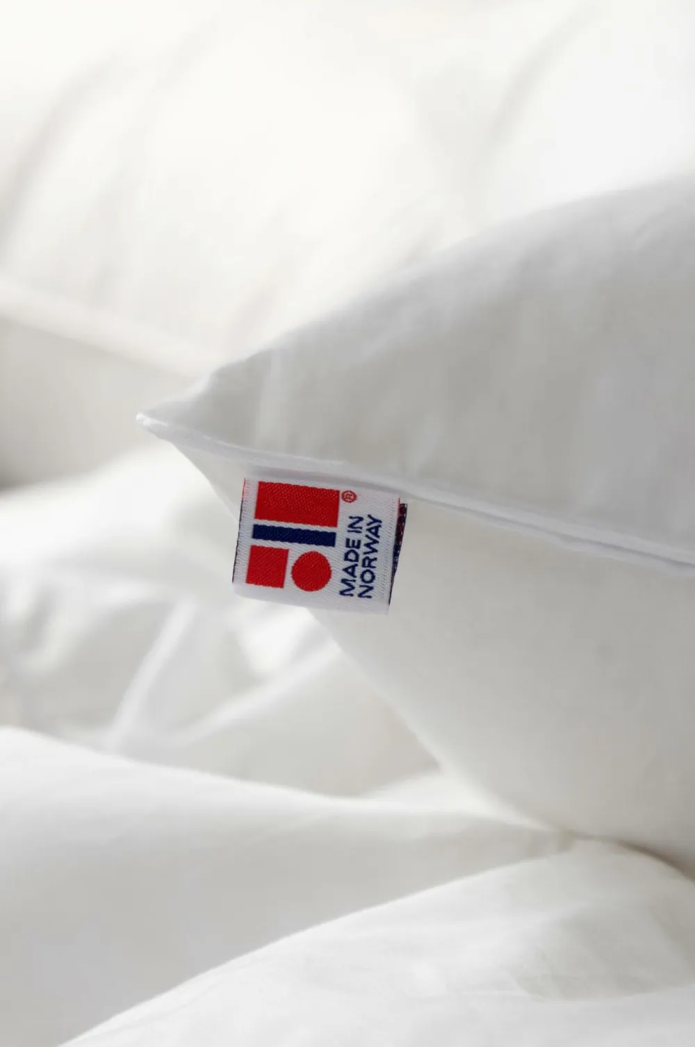 Norsk Dun Dyner & Hovedpuder>Pude 90 % andedun Medium Hvid