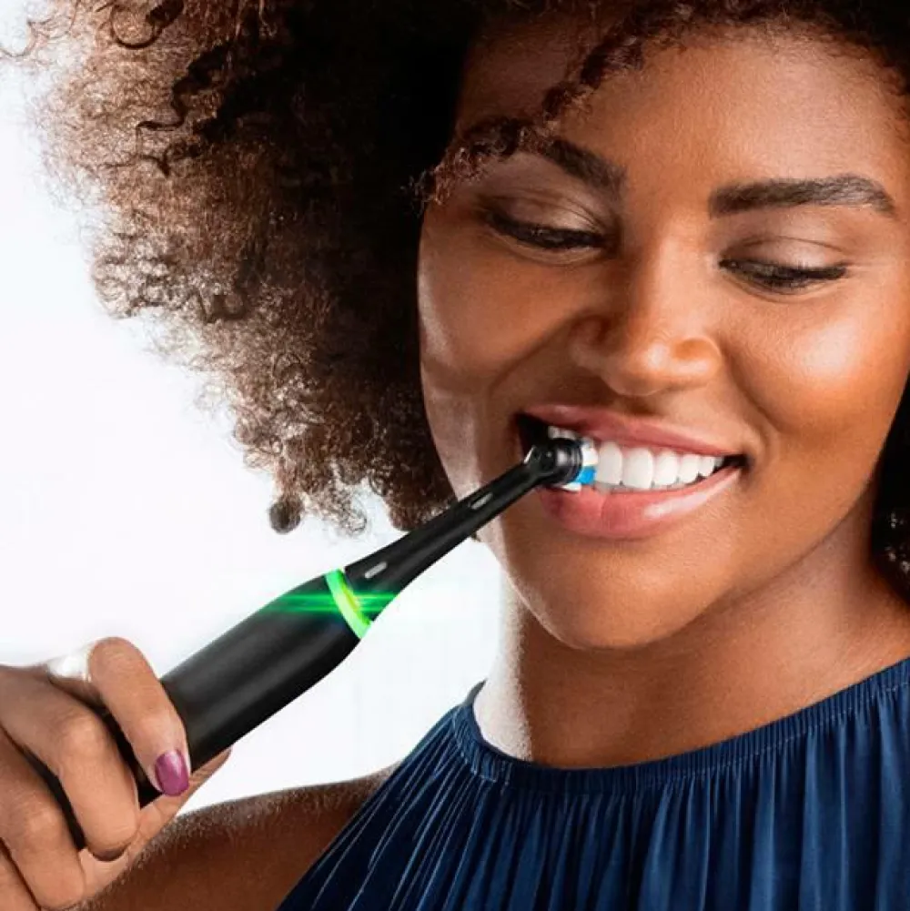 Oral B Tandpleje>Eltandbørste iO5 Duo Black UCB / White SC