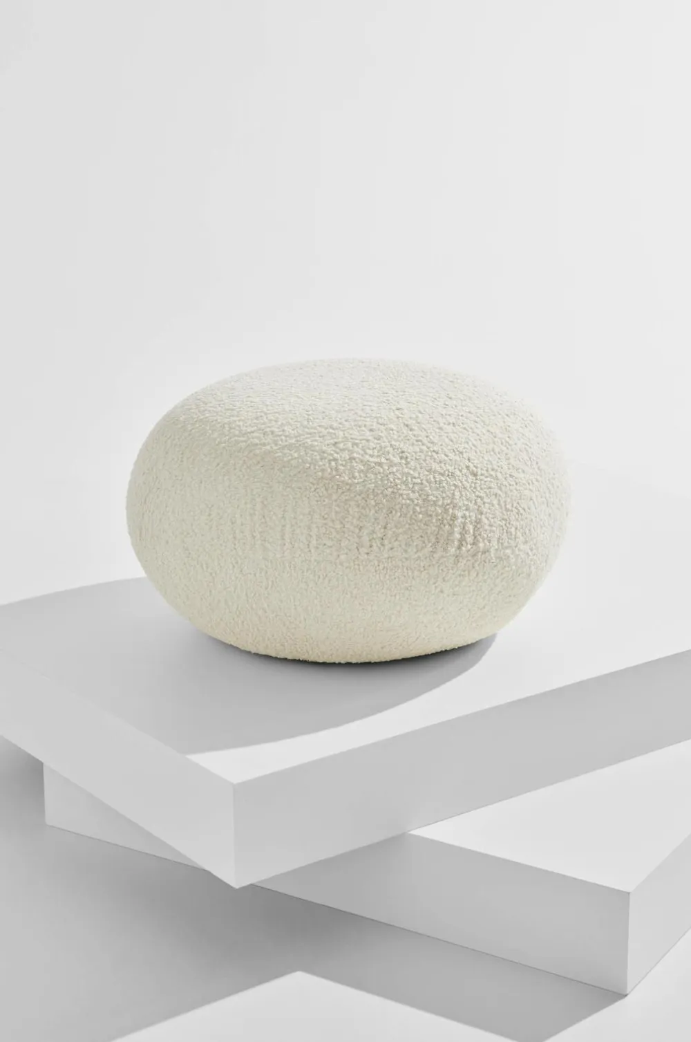 Pastill Bloom puff ø 72 cm Offwhite Hot