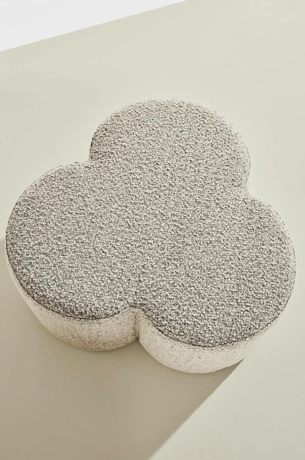 Pastill Bodhi puf i bouclé ø 70 cm Greige Best