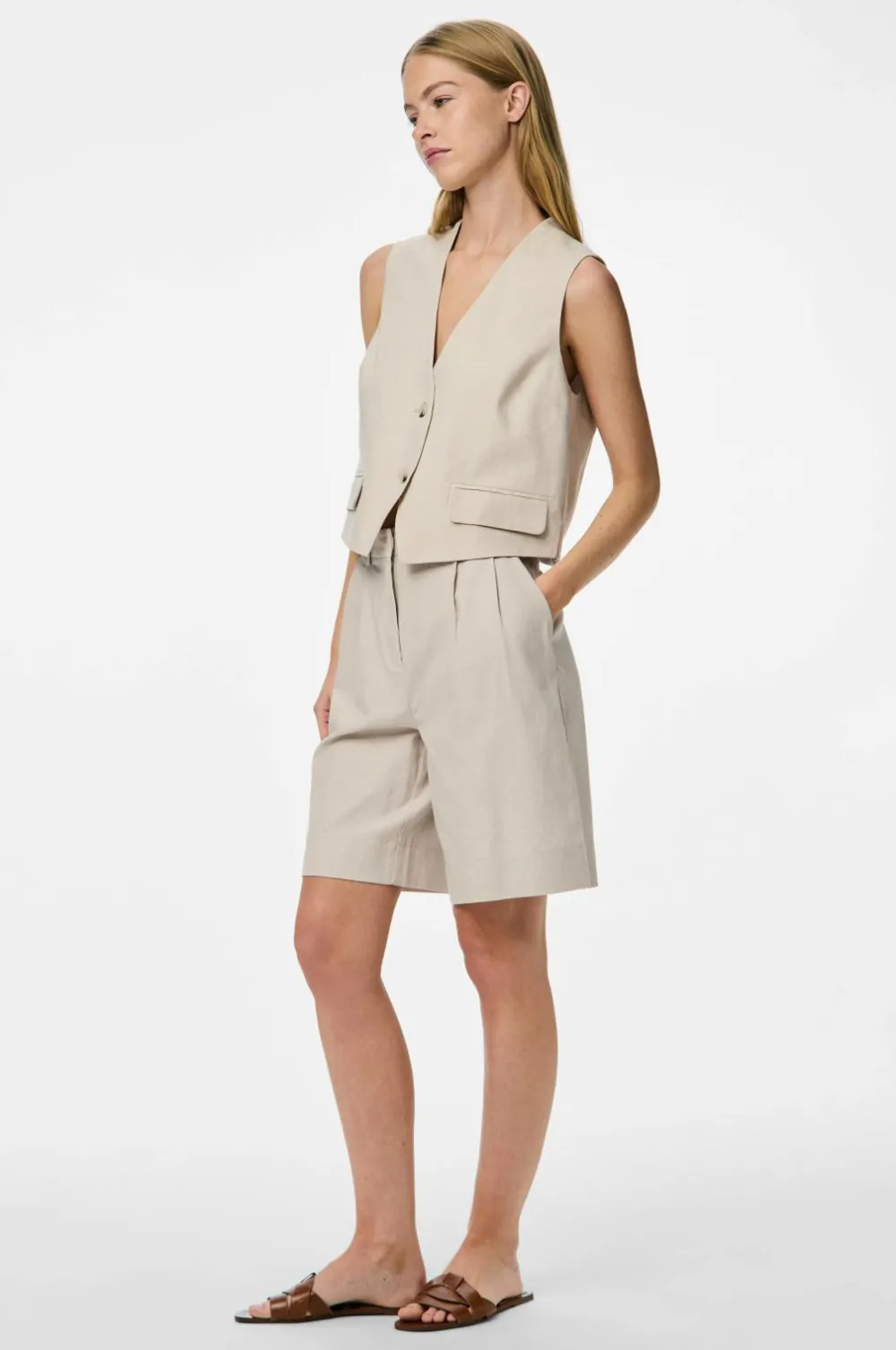 pieces Shorts>Shorts pcTiki HW Bermuda Shorts Silver gray