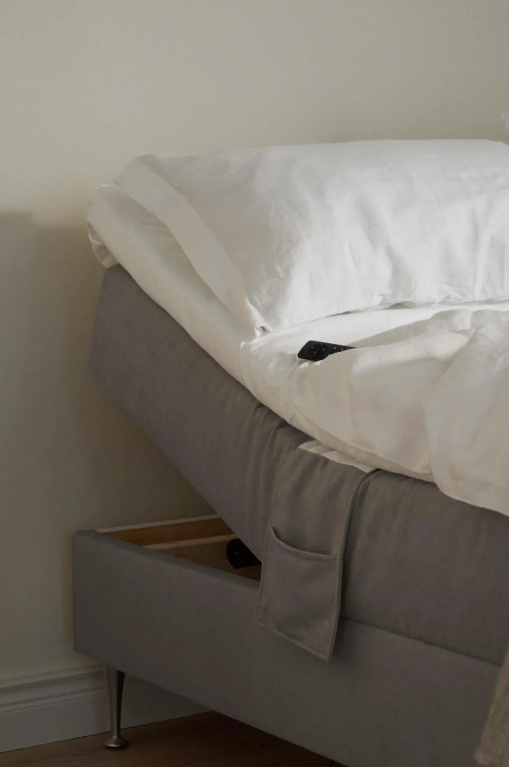 Scapa Justerbar seng Luna Medium Grå Discount