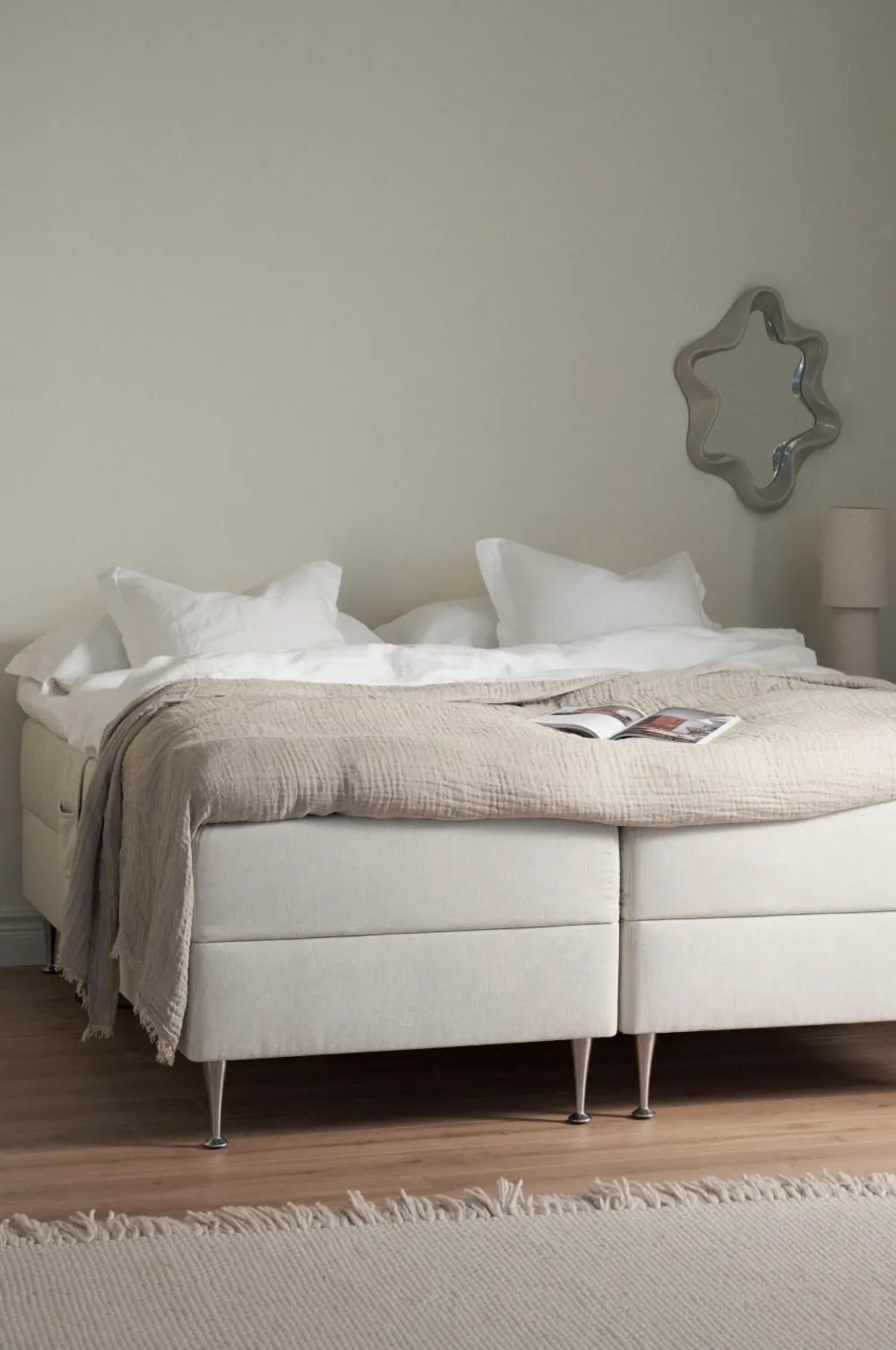 Scapa Justerbar seng Luna Fast Beige Discount