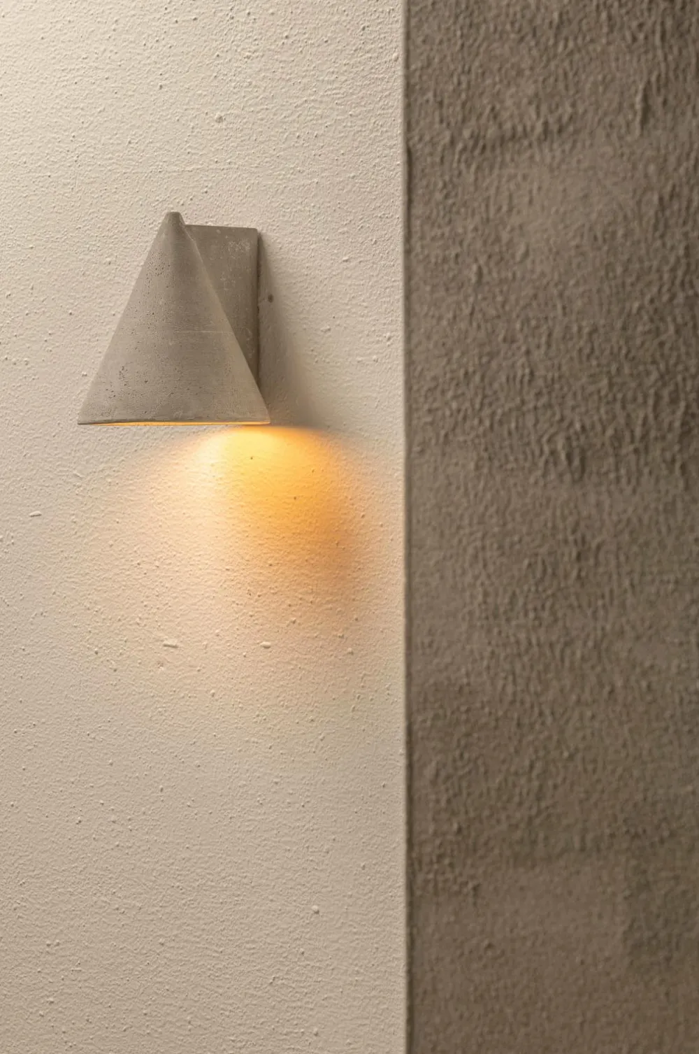 Serax Væglamper>Væglampe °1 Primary Shape By Thijs Prinsen grå