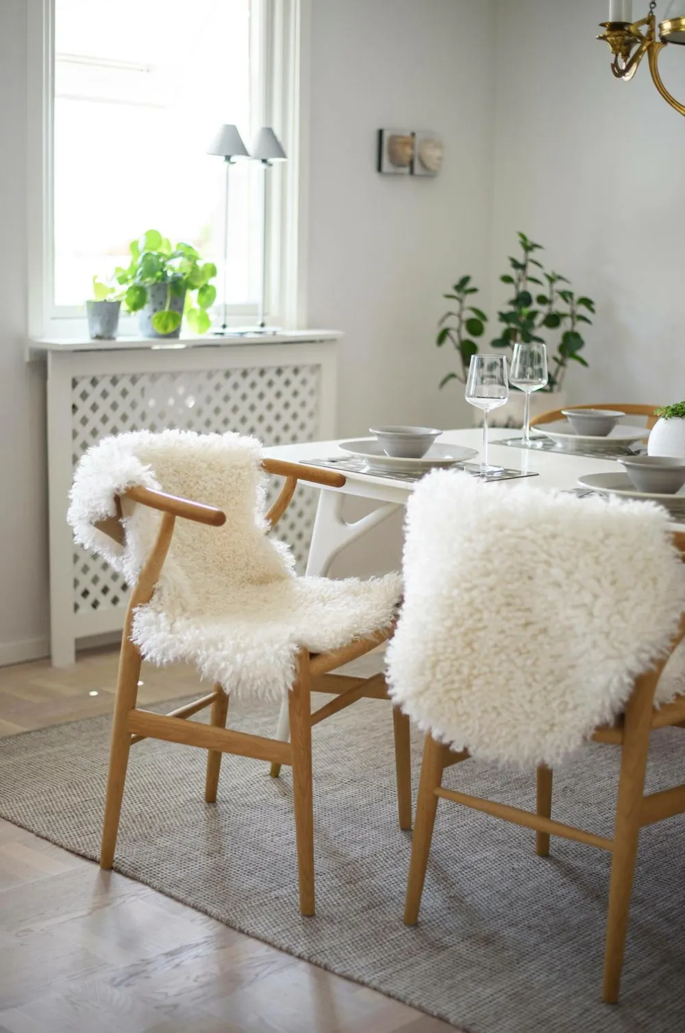 Skinnwille Skind & Skindtæpper>Skind imitation Wooly Sølvfarvet