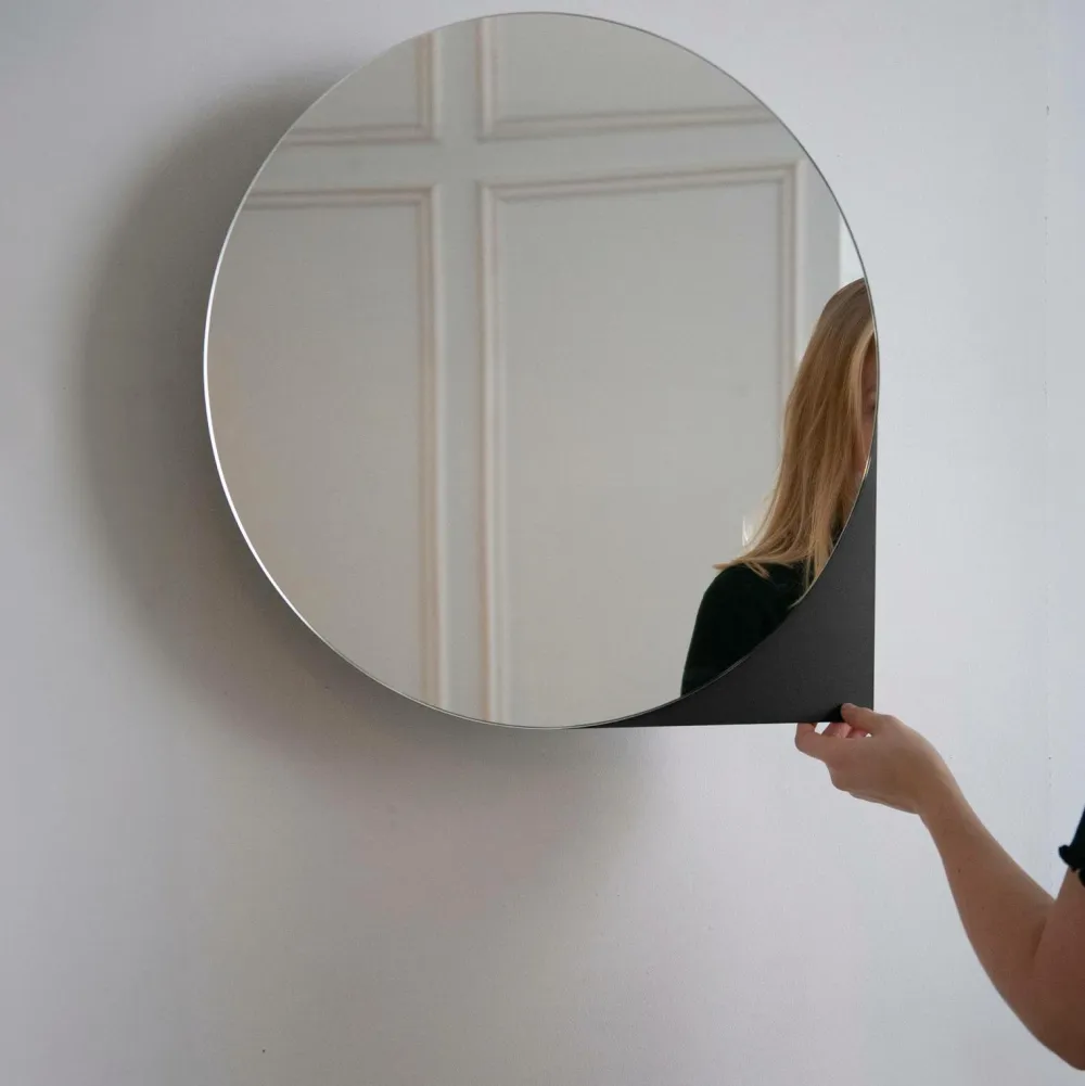 Spinder Design Spejle>Spejlskab Sonnet L Sort