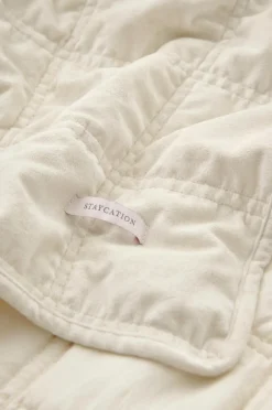 Staycation Sengetæpper><noscript><img width=