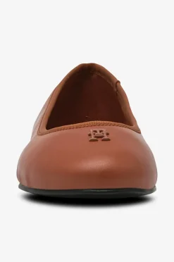 Tommy Hilfiger Ballerinasko TH Hardware Leather Ballerina Cinnamon Bark
