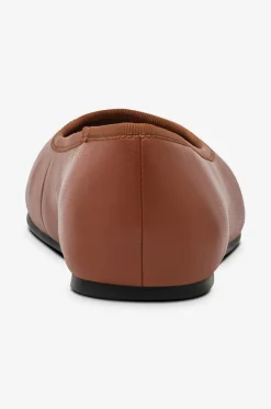 Tommy Hilfiger Ballerinasko TH Hardware Leather Ballerina Cinnamon Bark