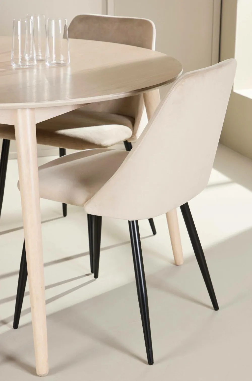 Venture Home Spisebord Flora med stol Night Beige Sale