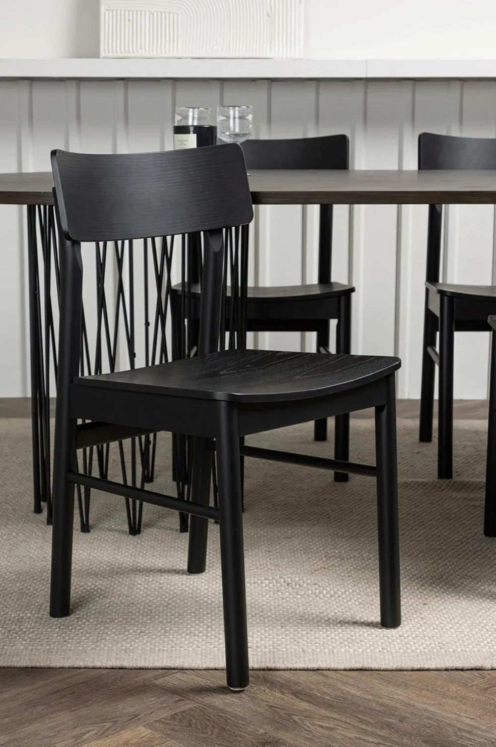 Venture Home Spisegrupper>Spisegruppe Stone Oval og stolene Montros Sort