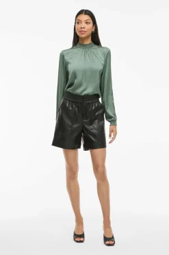 Vila Shorts><noscript><img width=