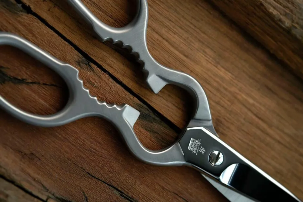 ZWILLING Husholdningsartikler>Universalsaks FRIODUR®stål 20 cm Nikkelpletteret messing